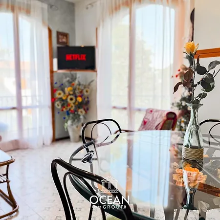 Free Parking, Near The Beach, Netflix E Wifi شقة *